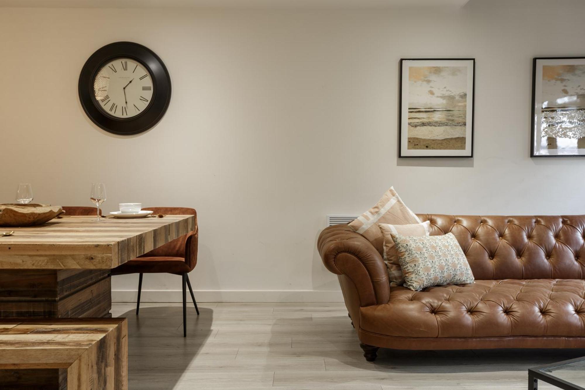 Exclusive Penthouse- 85 Inch Huge Tv Apartment Bradford  Bagian luar foto