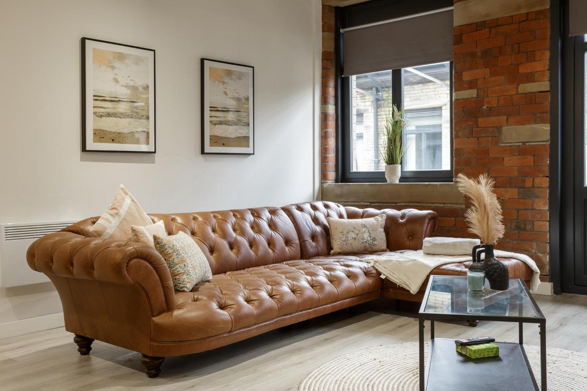Exclusive Penthouse- 85 Inch Huge Tv Apartment Bradford  Bagian luar foto